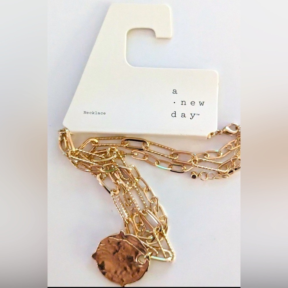A New Day Chain Link Textured Circle medallion Goldtone 16” w/ 2” extender NWT - Picture 4 of 6